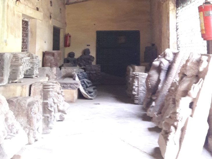 छठवीं से लेकर तेरहवीं सदी की प्राचीन मूर्तियां क्षतिग्रस्त हो जाएंगी।