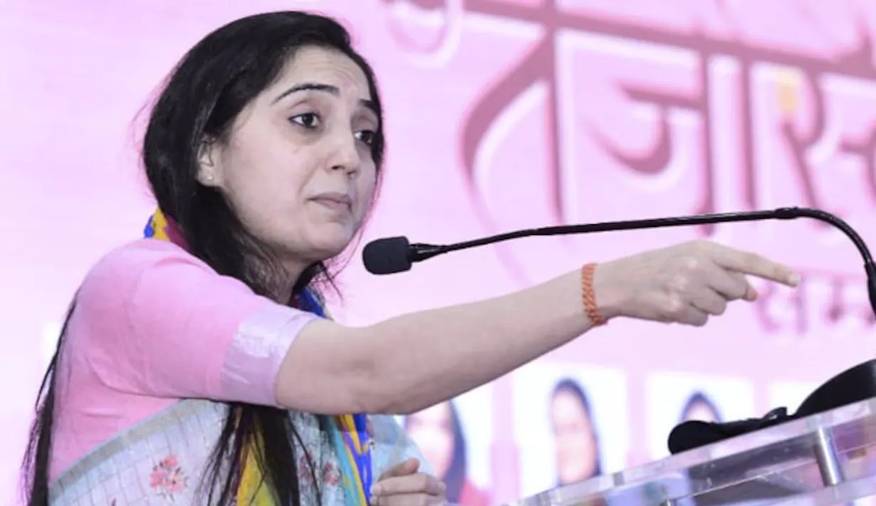 तस्वीर BJP की पूर्व प्रवक्ता नूपुर शर्मा की है, जिन्होंने साल 2022 में पैगंबर मोहम्मद को लेकर विवादित टिप्पणी की थी।