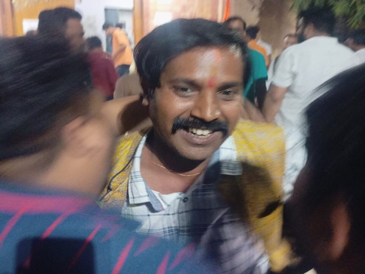 रमन भी जीते।