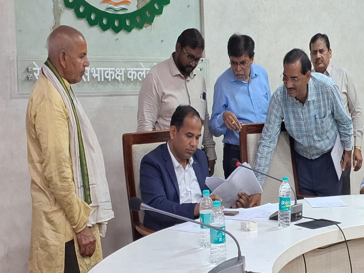 CG Breaking: सरकारी कर्मचारियों की छुट्टियां रद्द, वापस ले ली जाएंगी मंत्री-विधायकों की गाड़ियां, आदेश जारी