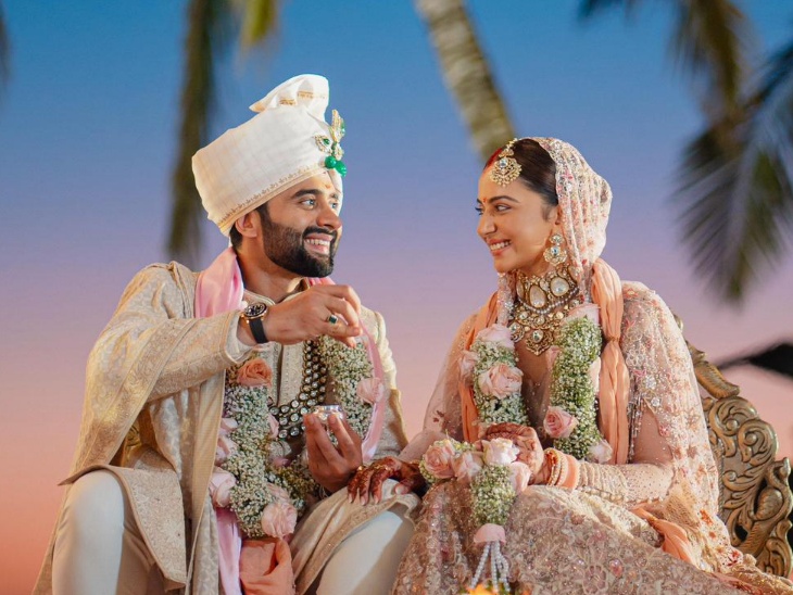 सिंदूर दान के समय की तस्वीर।