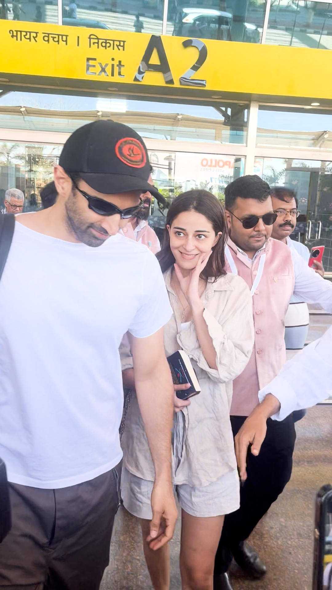 आदित्य कपूर के साथ नजर आईं अनन्या पांडे।