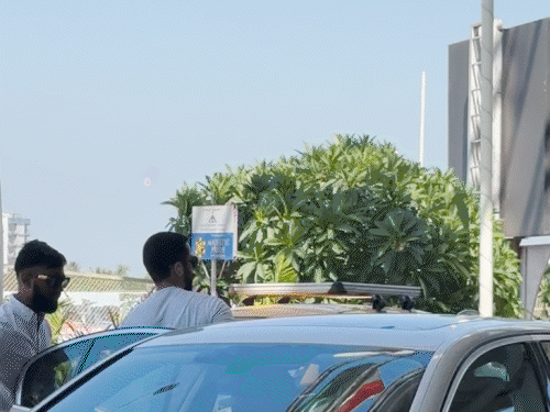 शाहिद कपूर भी इस इवेंट में शामिल होने के लिए बेंगलुरु पहुंचे।