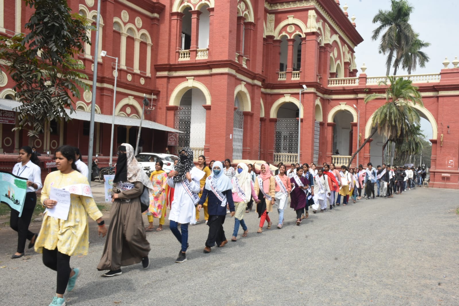 Teachers and students participated in NSS awareness rally | एनएसएस की ...