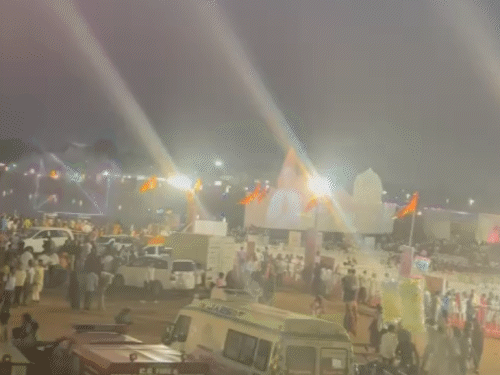 राजिम कुंभ के पहले दिन ही लोगों की भीड़ लगनी शुरू हो गई है।