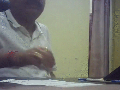 Auraiya News : CMO डॉ.सुनील वर्मा का रिश्वत लेते वीडियो वायरल, स्वास्थ्य विभाग में मचा हड़कंप 1 VIDEO of CMO asking for bribe from doctor | डाॅक्टर से ...