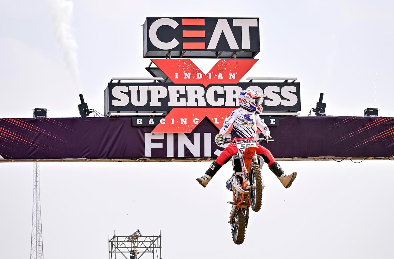 13 साल के थाई ब्रायन जाइल्स 85 सीसी श्रेणी में नंबर 1 थे।