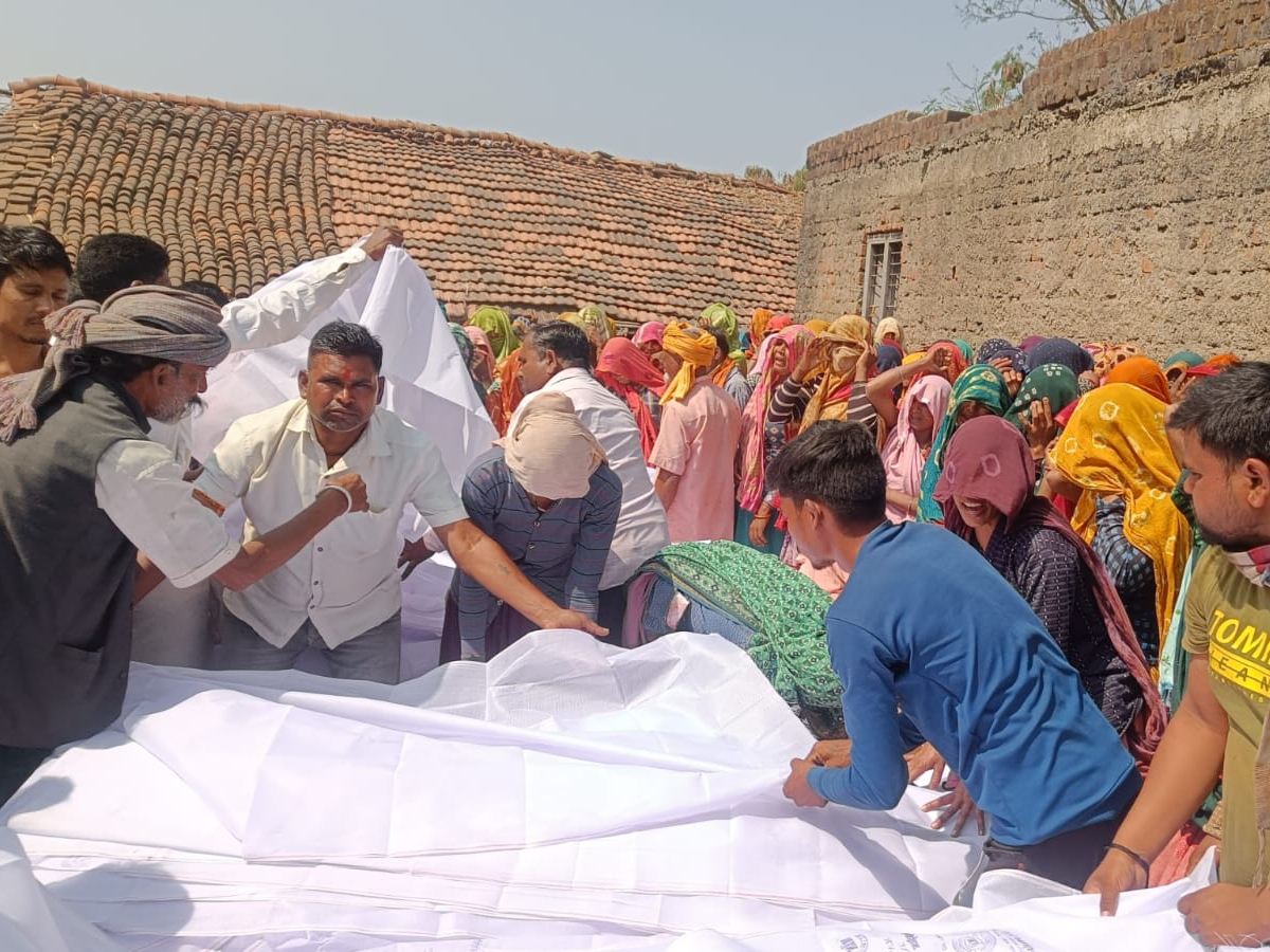 5 youth died in road accident