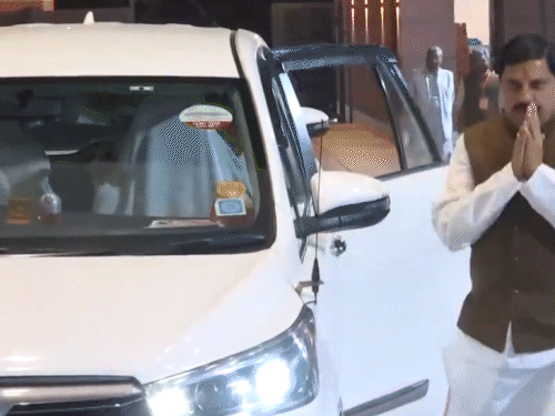 मध्य प्रदेश के CM मोहन यादव भी दिल्ली के भाजपा मुख्यालय पहुंचे।