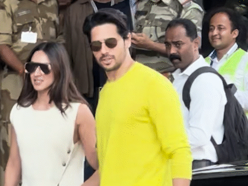 सिद्धार्थ मल्होत्रा भी पत्नी कियारा आडवाणी के साथ जामनगर के लिए रवाना हो चुके हैं।