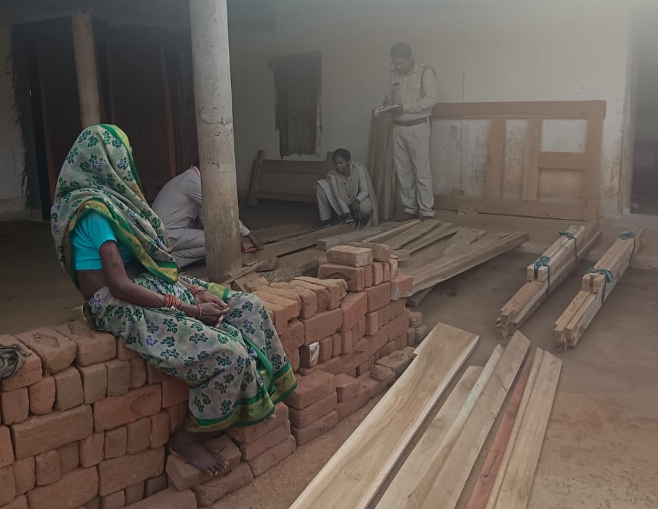 Furniture was being made on old license, teak wood seized from