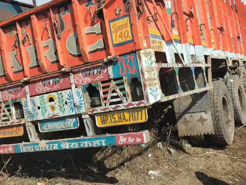 Sagar (MP) Road Accident Photos Update; Drivers Died In Bus Truck Collision