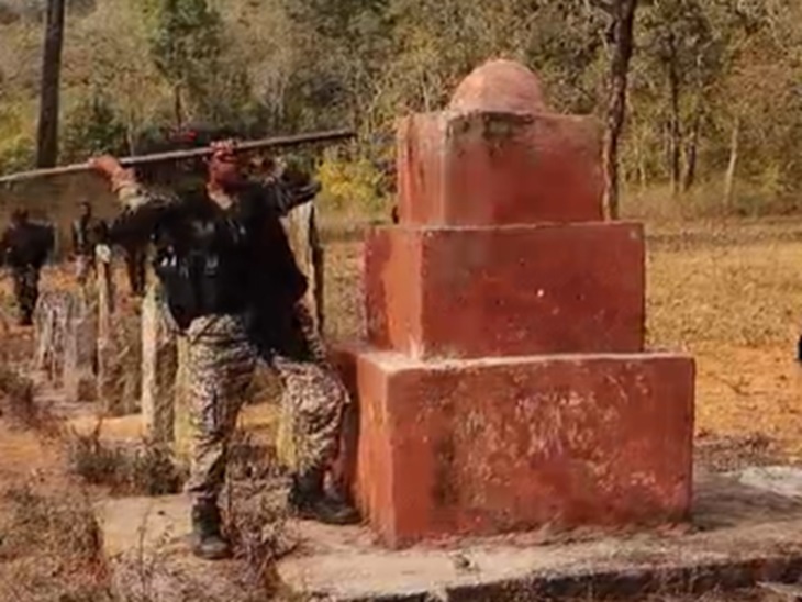 Chhattisgarh women police commando former Naxalite surrenders women's ...