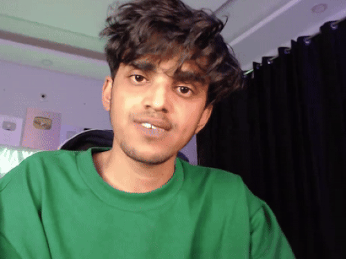 यूट्यूबर सागर ठाकुर सोशल मीडिया पर घटना को लेकर जानकारी देते हुए।