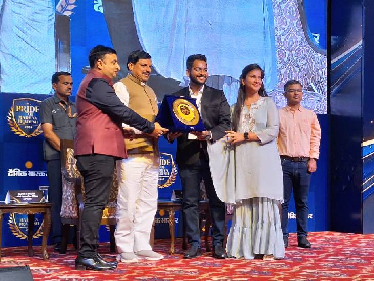 उज्जैन-इंदौर के नाद बिल्डर्स के आशुतोष अग्रवाल को सम्मानित किया गया।