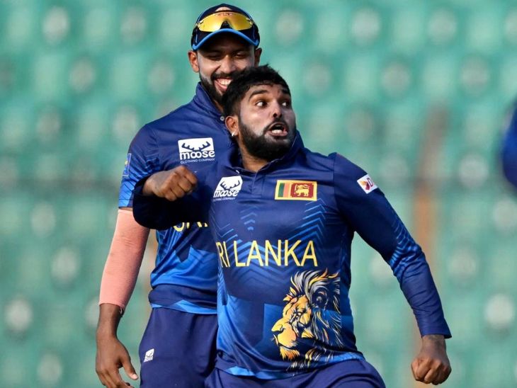 वनिंदु हसरंगा ने 45 रन देकर 4 विकेट लिए.