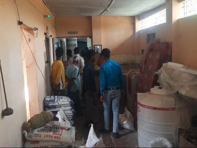 Goods worth Rs 10 lakh stolen in hardware shop in hajipur | हार्डवेयर ...