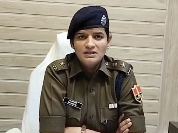 कोटा शहर एसपी अमृता दुहान का कहना है कि लड़की की तलाश और आरोपी को पकड़ने के लिए पुलिस टीमों का गठन किया गया है।