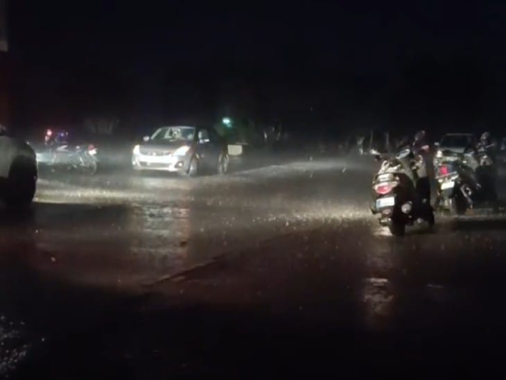 रायपुर में मंगलवार रात को हुई बारिश।