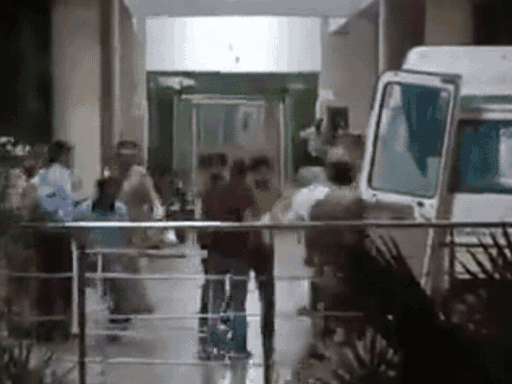 ये फुटेज मुख्तार को बांदा जेल से रानी दुर्गावती मेडिकल कॉलेज लाने के समय की है।