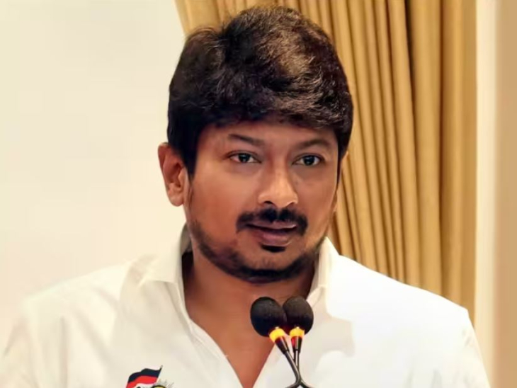 सनातन धर्म मिटाने वाले बयान को लेकर उदयनिधि के खिलाफ उत्तर प्रदेश, कर्नाटक, बिहार, जम्मू-कश्मीर और महाराष्ट्र में दर्ज हैं। - Dainik Bhaskar