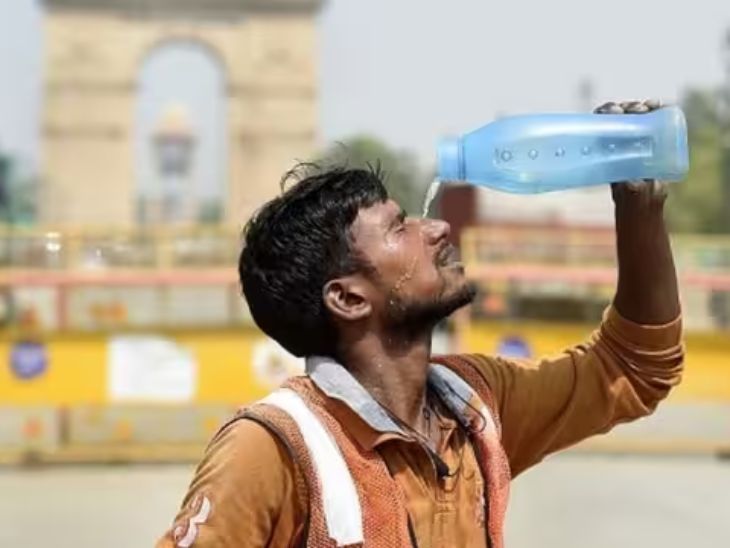 जब किसी मैदानी क्षेत्र में तापमान 40 डिग्री सेल्सियस और पहाड़ी क्षेत्रों में 30 डिग्री सेल्सियस पहुंच जाता है तो इसे हीटवेव की स्थिति कहा जाता है। - Dainik Bhaskar