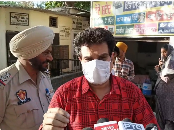 डॉक्टर प्रवीण देवगन।