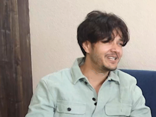 अनिरुद्ध ने बताया कि वे 2008 से एक्टिंग से जुड़े हुए हैं।