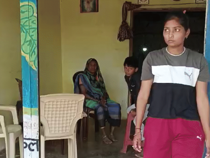 रामगोपाल की मौत के बाद परिवार पर दुखों का पहाड़ टूट पड़ा है।