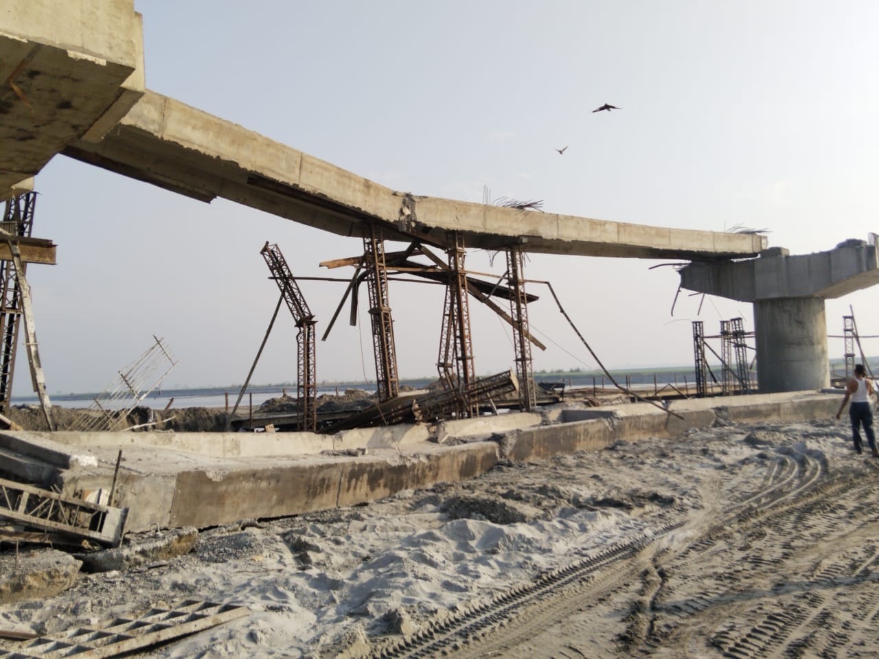 The case of the beam of the bridge constructed on the river Ganga ...