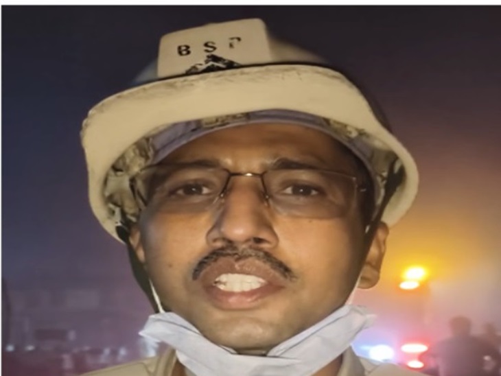 संजय कुमार भिलाई स्टील प्लांट में फायर सेफ्टी के डिप्टी ऑफिसर हैं।