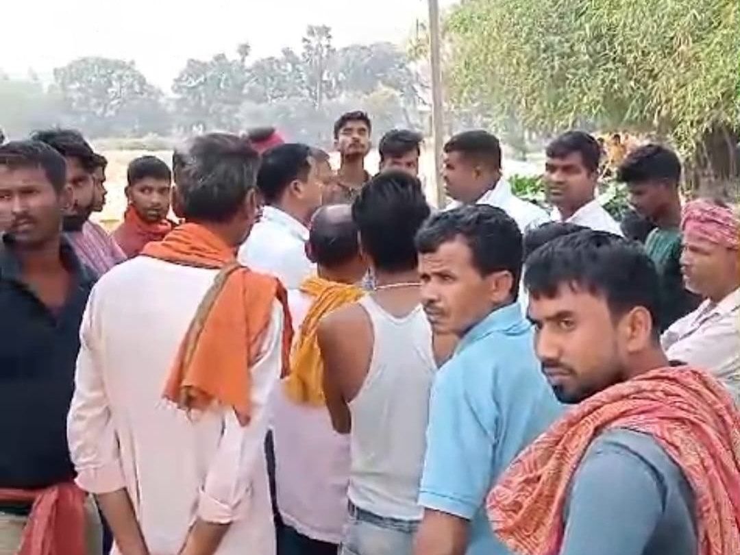 SIWAN NEWS, BIHAR NEWS, ACCIDENT NEWS, Scorpio collided with a divider ...