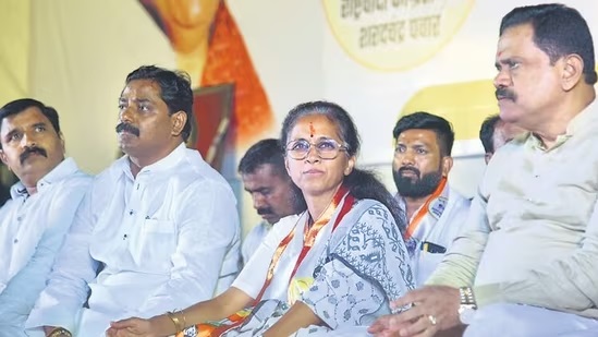 7 अप्रैल 2024 की तस्वीर, उस समय की है जब सुप्रिया सुले ने बारामती में एक बड़ी महासभा का आयोजन किया था।