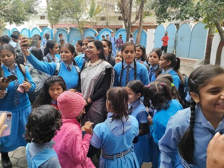 इस्तीफा देने से पहले निशा बांगरे छतरपुर के लवकुश नगर में SDM के रूप में पदस्थ थीं।