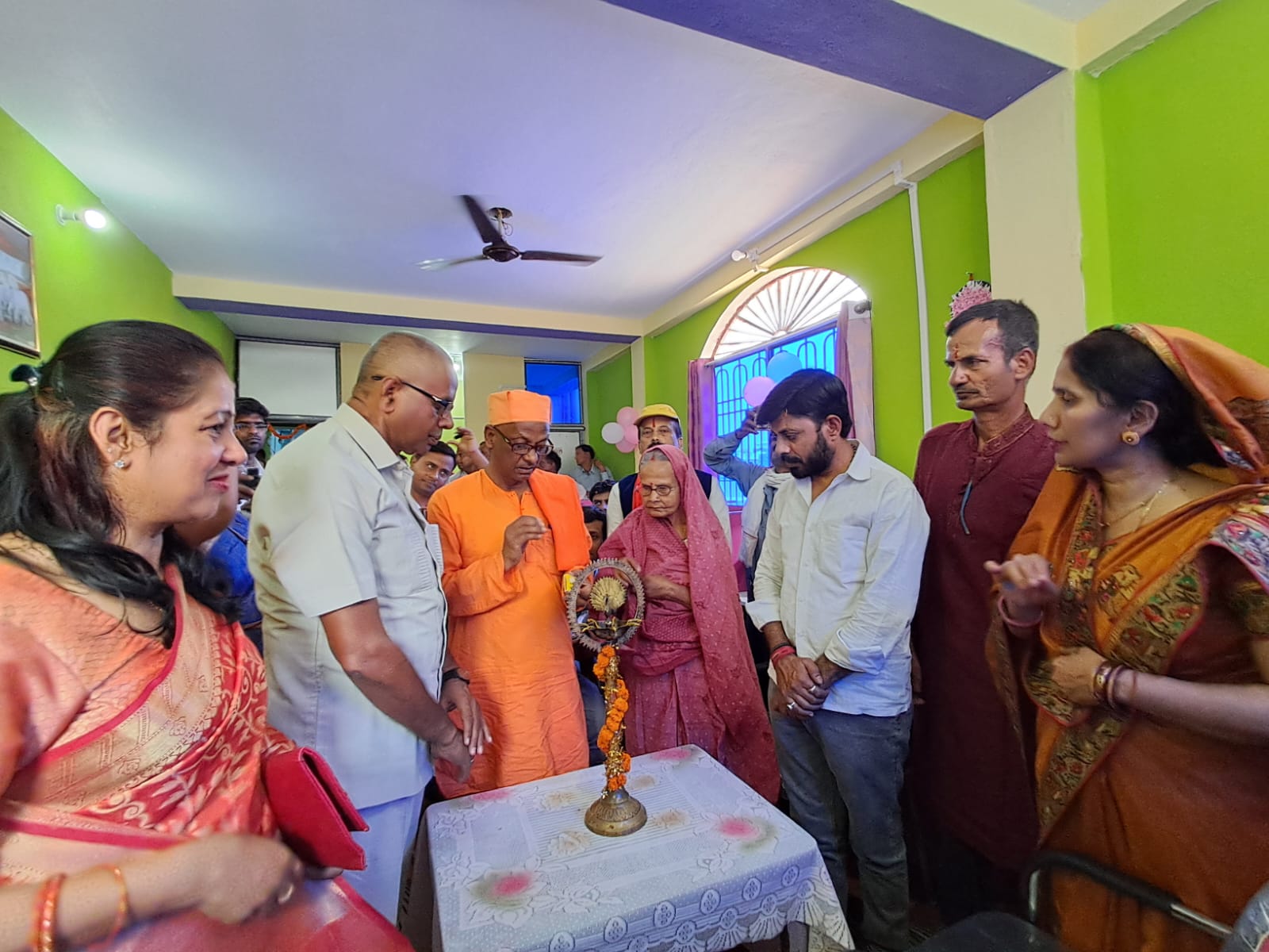 Lakshya Library was inaugurated with Vedic chanting | वैदिक मंत्रोच्चार ...