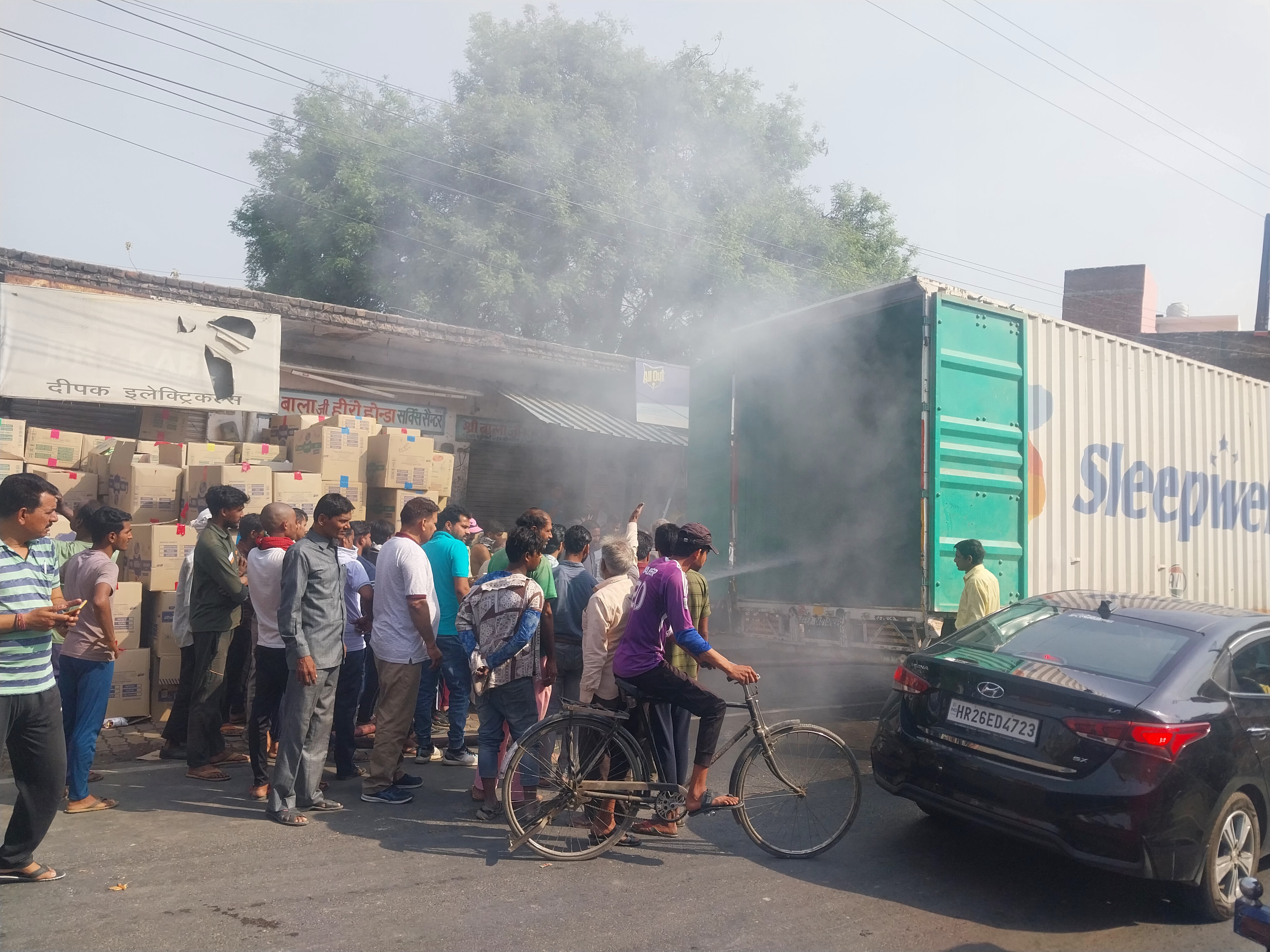 A truck loaded with chips packets collided with an electric pole ...