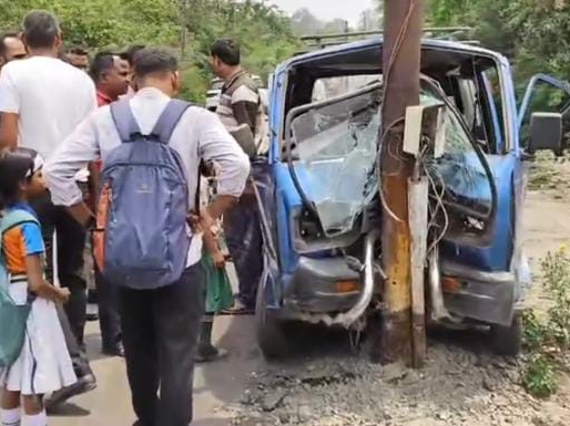 School van collides with electric pole due to steering failure in Korba ...