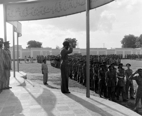 ये तस्वीर हैदराबाद निजाम की सेना रजाकारों की है। ऑपरेशन पोलो के जरिए भारतीय सेना ने हैदराबाद को भारत में मिला दिया।