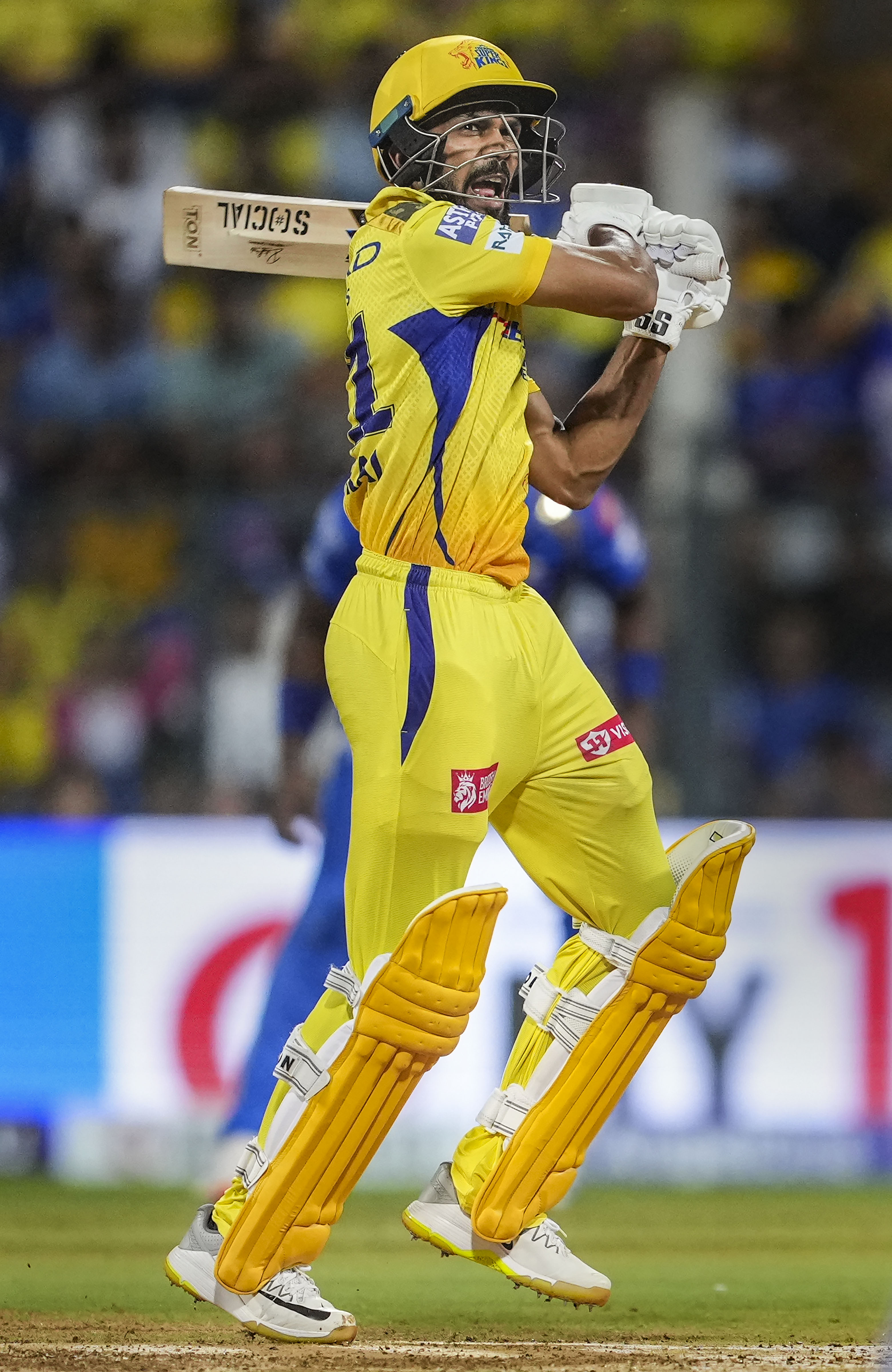 ऋतुराज गायकवाड को हार्दिक पंड्या ने पवेलियन भेजा।