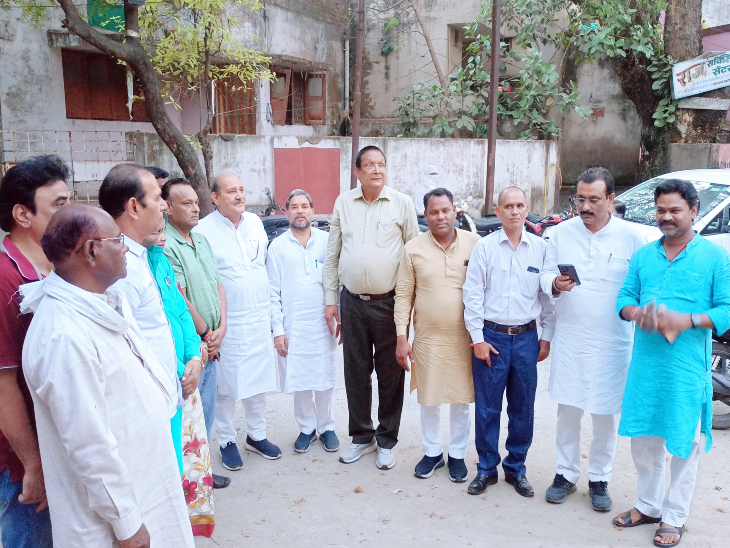 धनेंद्र साहू बिलासपुर पहुंचे जहां उन्होंने कहा कि, विष्णु यादव से मिलकर उन्हें मना लेंगे।