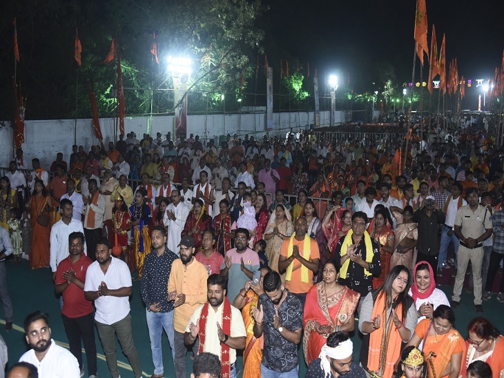 हजारों की संख्या में मौजूद रहे भक्त, लिया महा भंडारे का स्वाद