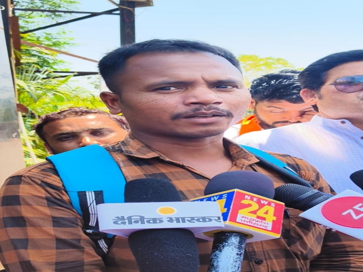 मृतक नील कुमार पटेल के भाई दिनेश पटेल।
