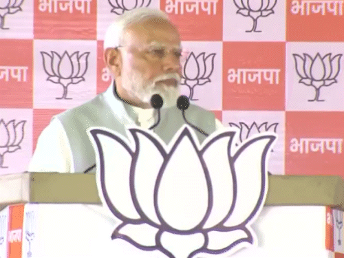 नांदेड़ की सभा में PM मोदी के साथ महाराष्ट्र के CM एकनाथ शिंदे भी मौजूद थे। - Dainik Bhaskar