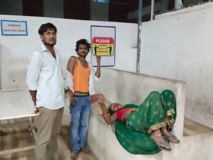 मारपीट में मां–बेटे जख्मी - Dainik Bhaskar