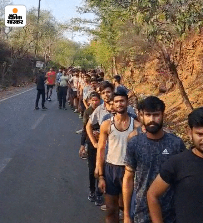 ग्वालियर, भिंड और मुरैना में युवाओं का रुझान सेना और पुलिस की सेवाओं की तरफ ज्यादा होता है। वे अग्निवीर योजना से नाखुश हैं।