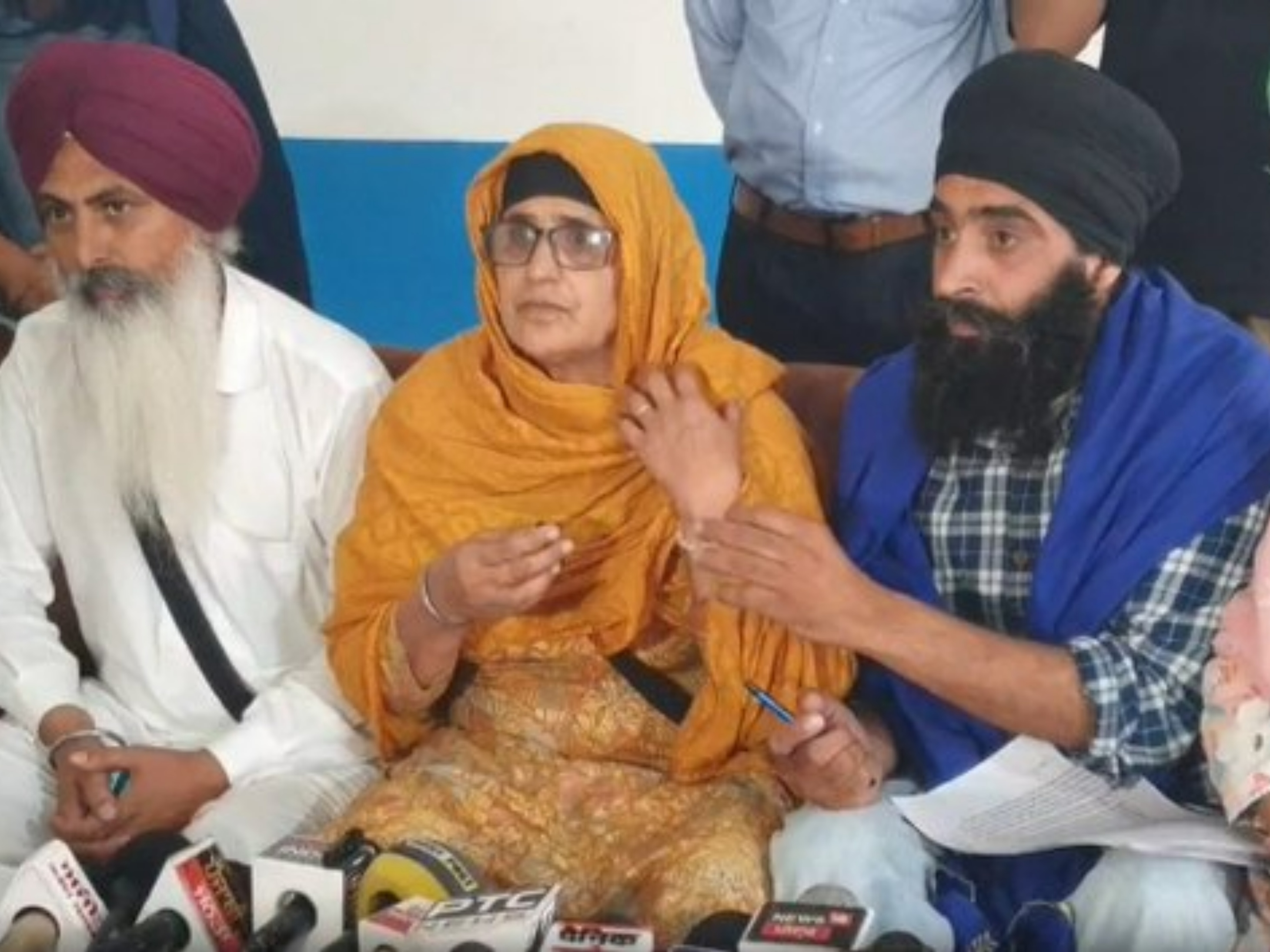 खालिस्तानी समर्थक अलगाववादी और वारिस पंजाब दे के प्रमुख अमृतपाल सिंह की मां बलविंदर कौर। - Dainik Bhaskar