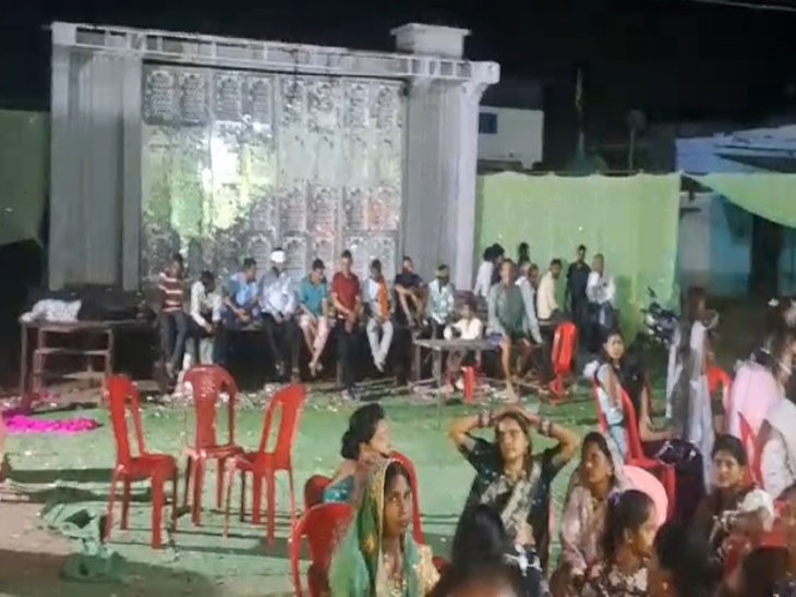 शादी समारोह में ड्राई आइस खाने से बच्चे की गई जान।