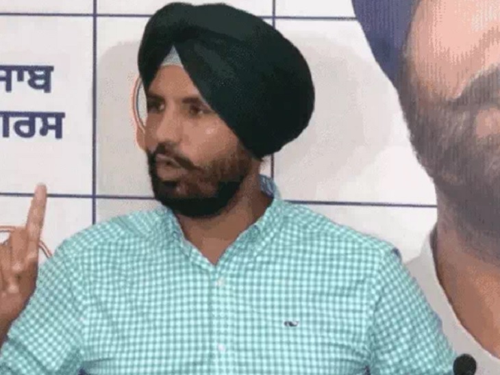 लुधियाना से कांग्रेस के लोक सभा सीट उम्मीदवार प्रदेश प्रधान अमरिंद्र सिंह राजा वड़िंग। - Dainik Bhaskar