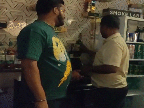 शनिवार रात 1 बजे आबकारी टीम जे-क्लब पहुंची और क्लब को बंद कराया।