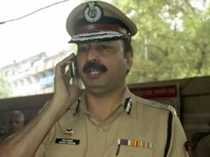26/11 के मुंबई हमले में मुंबई पुलिस, ATS और NSG के 11 जवान शहीद हुए थे। इसमें ATS प्रमुख हेमंत करकरे भी शामिल थे। - Dainik Bhaskar